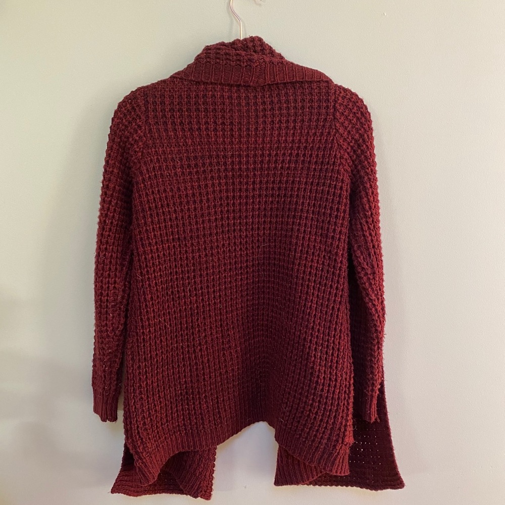 Sweater John + Jen - Picture 3 of 3